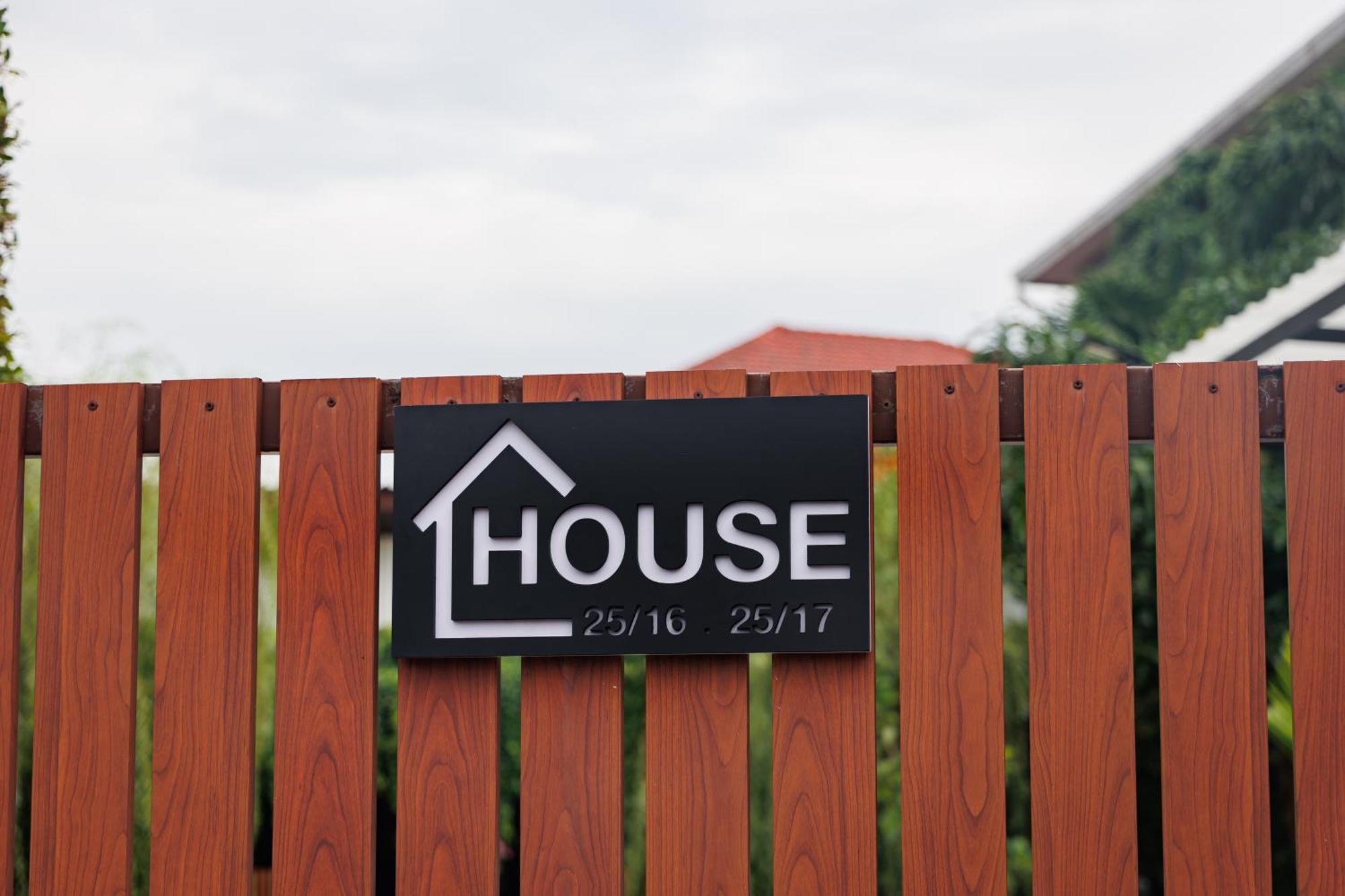 T House Villa Pantai Bang Tao Bagian luar foto