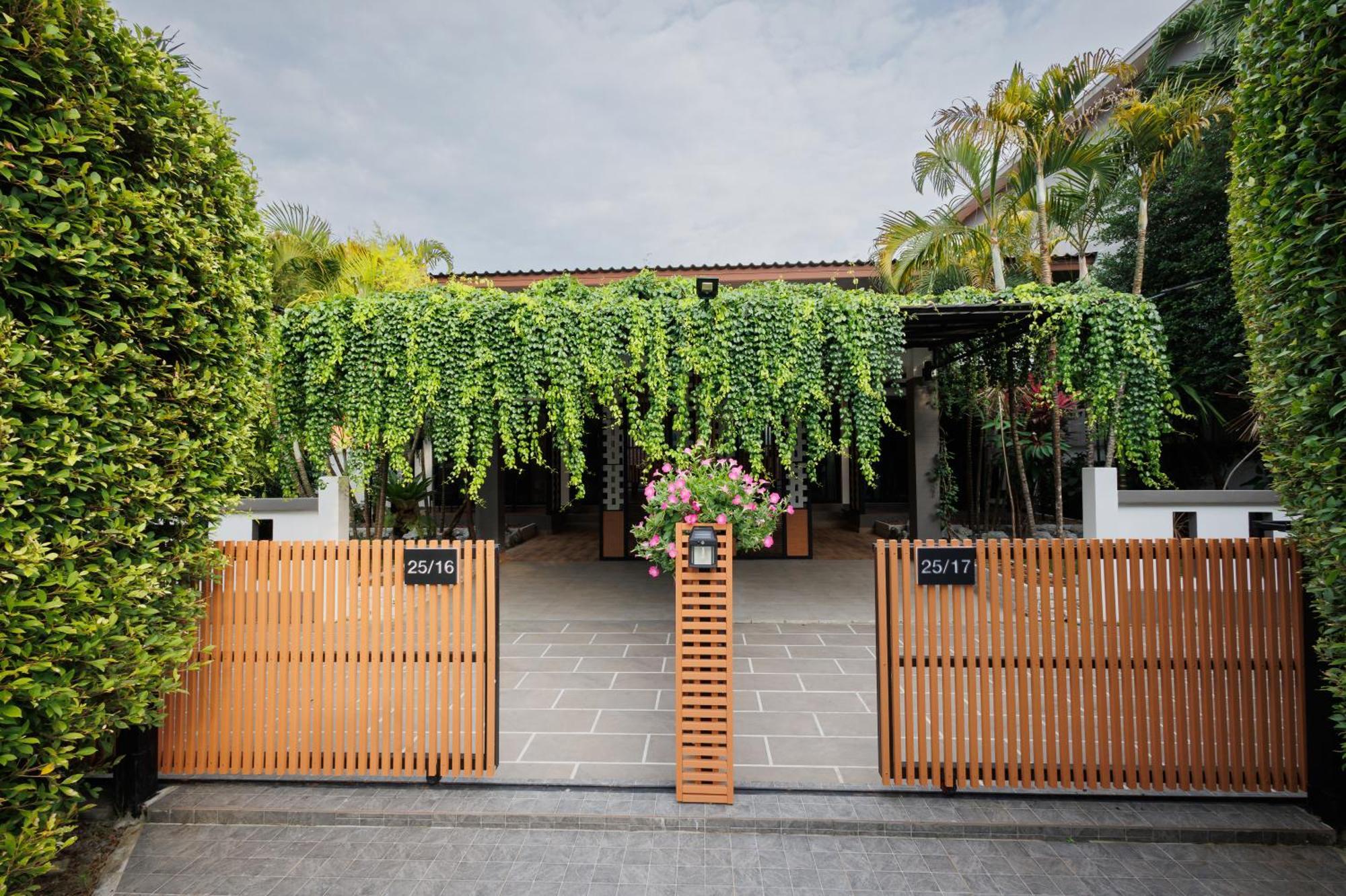 T House Villa Pantai Bang Tao Bagian luar foto