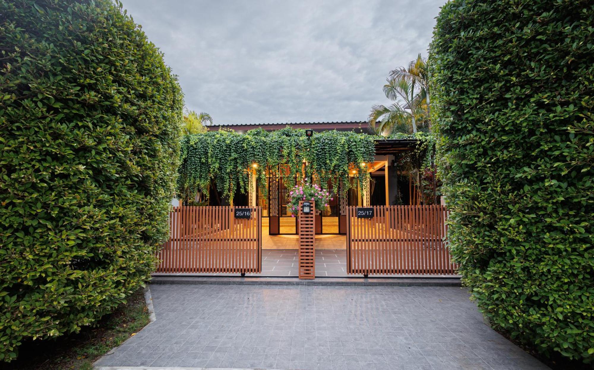 T House Villa Pantai Bang Tao Bagian luar foto